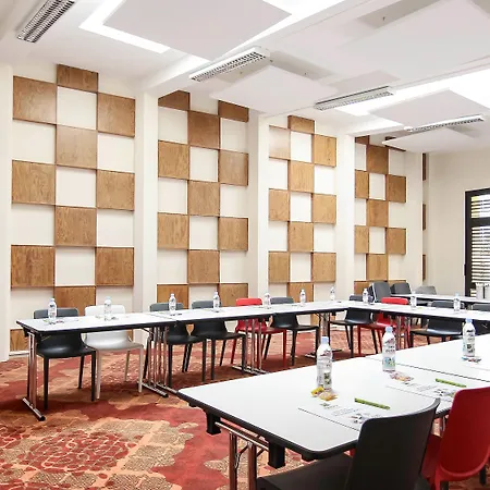 Ibis Styles Centre Le Theatro 3* 阿尔比