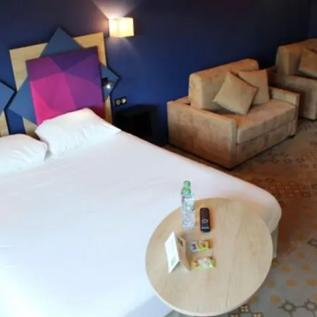 Ibis Styles Centre Le Theatro Отель 3*